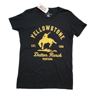 NWT Yellowstone Bucking Bronco Dutton Ranch Montana TV Show Womans T Shirt M